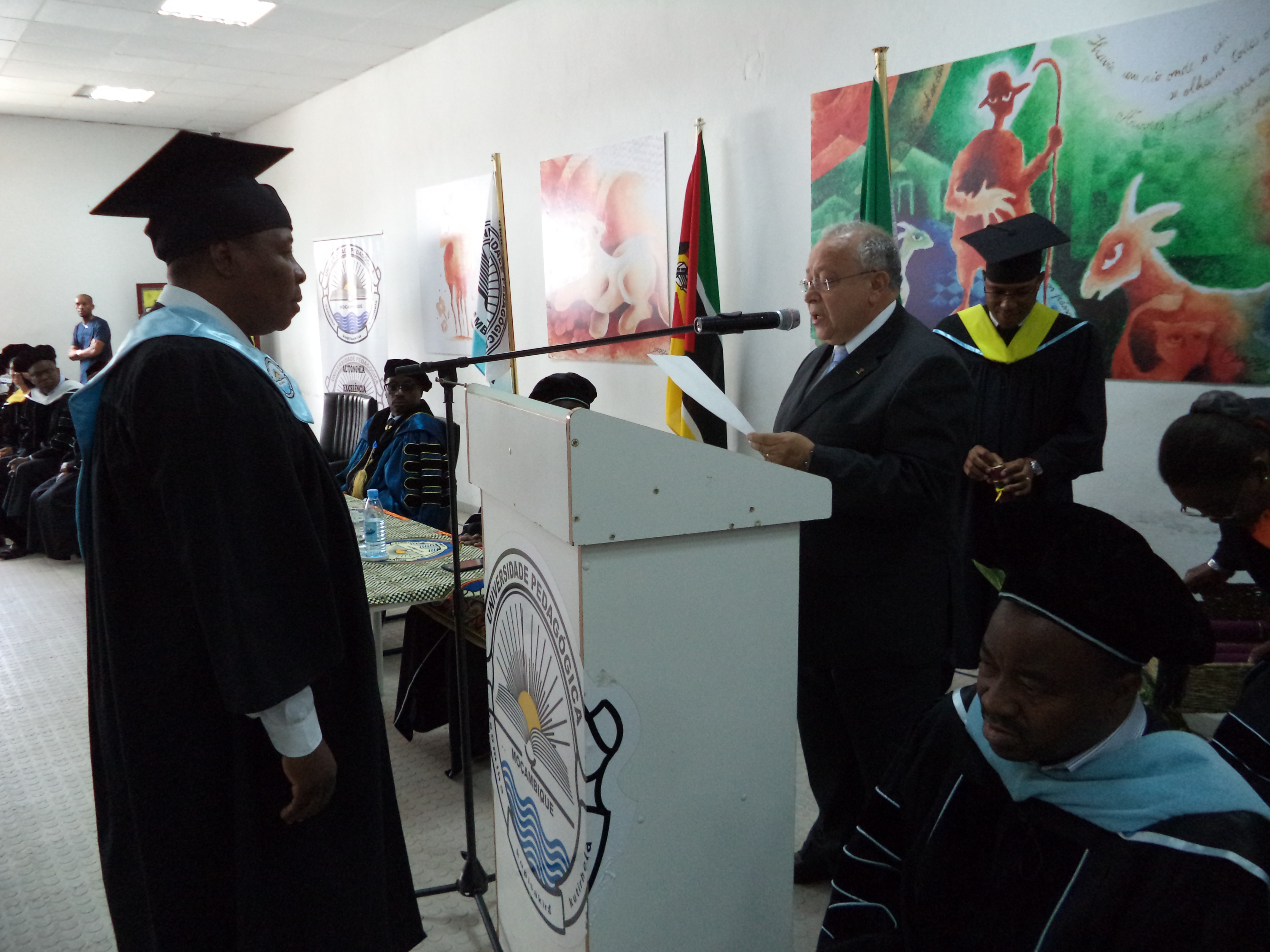 Universidade de Moçambique forma primeira turma em âmbito de convênio internacional com a UNIRIO