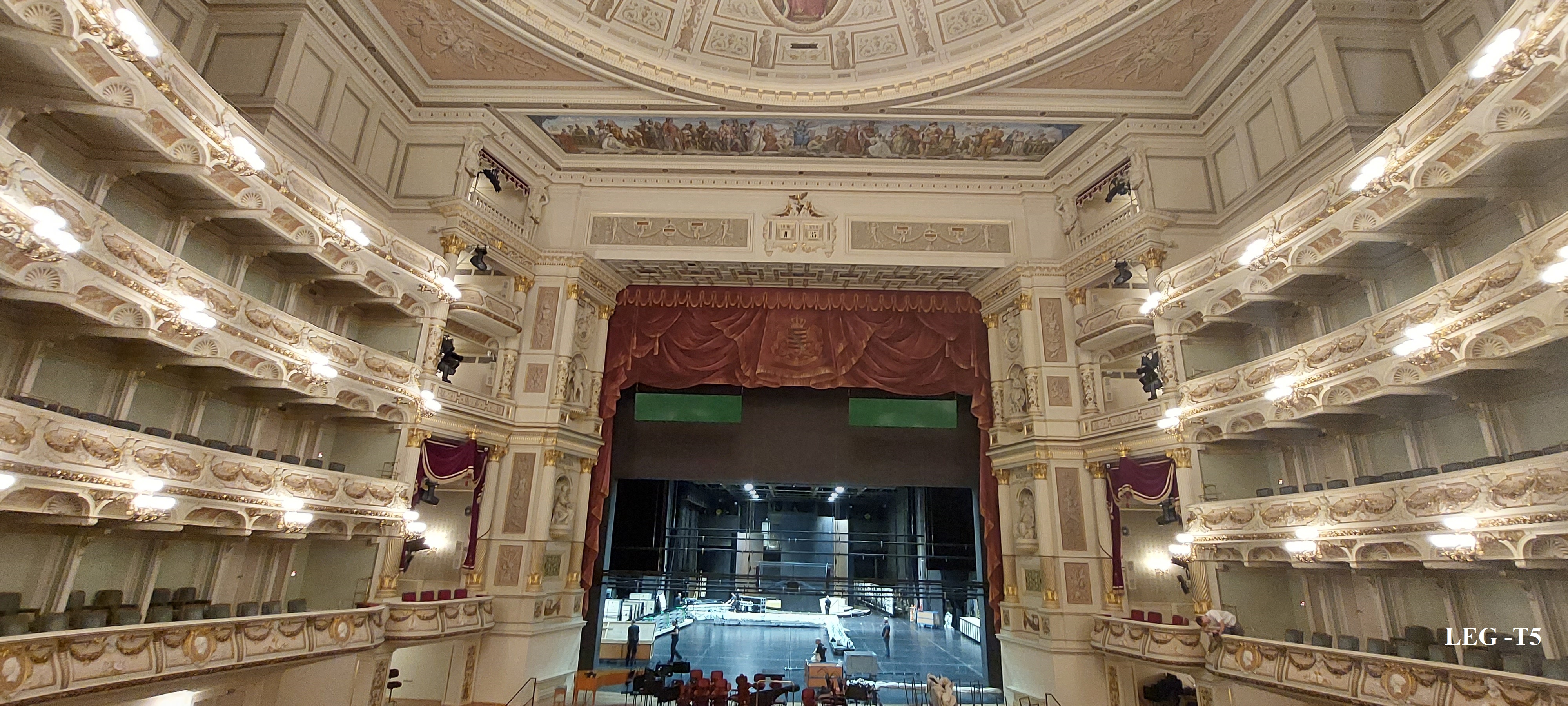 Fig. 3 - Semper Oper_ vista da boca de cena_ v20230611_143754.jpg
