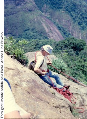 Prof. Carauta escalando