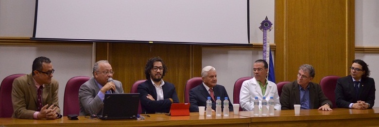 Autoridades da UNIRIO participam da abertura da aula inaugural (Foto: Comso)