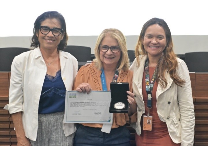 Docente da EMC recebe prêmio de melhor tese do Instituto Oswaldo Cruz (IOC)